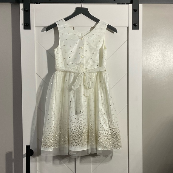 Like New Jona Michelle Girls sz 12 Ivory/gold holiday fancy party w/fur coat - Picture 3 of 7